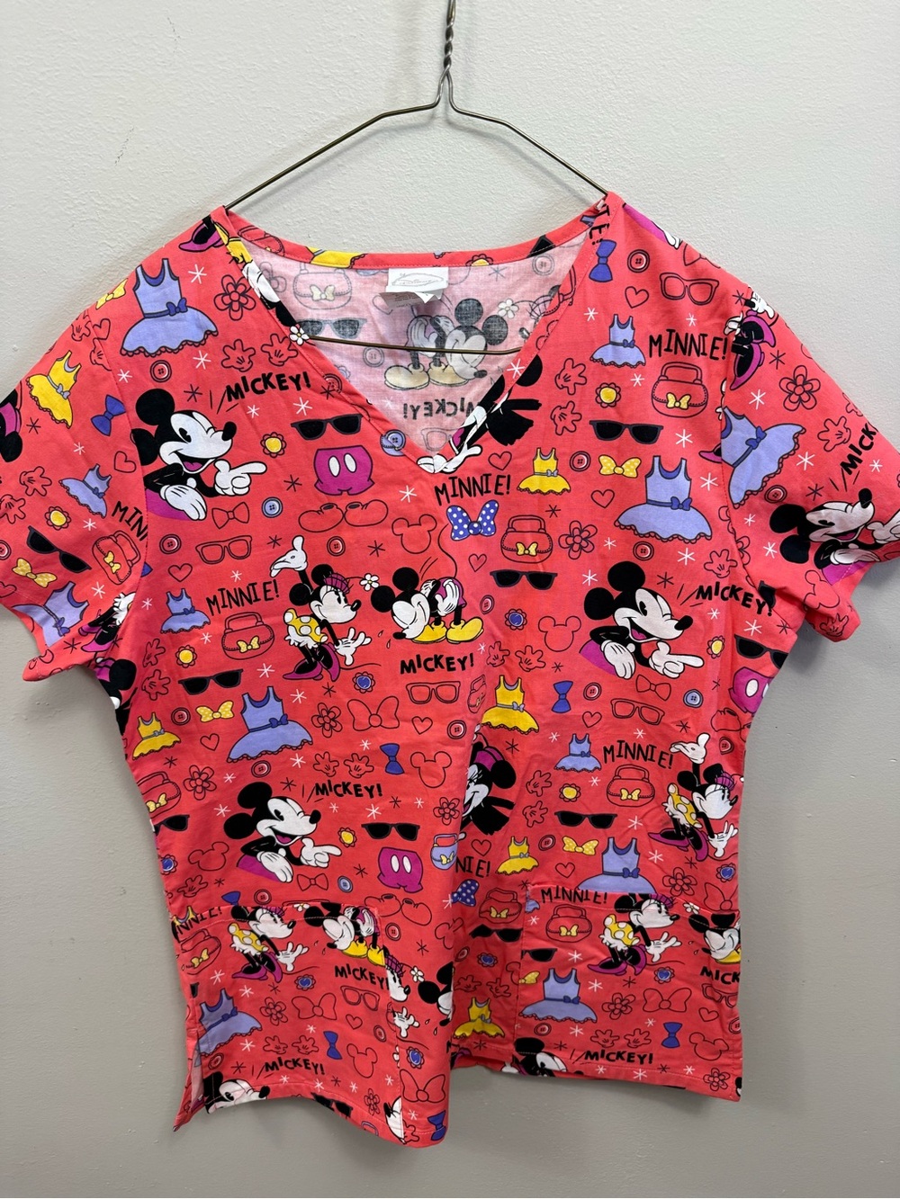 ❤️2 for $25❤️ Disney Pink Minnie & Mickey Print Short Sleeve Scrub Size Small